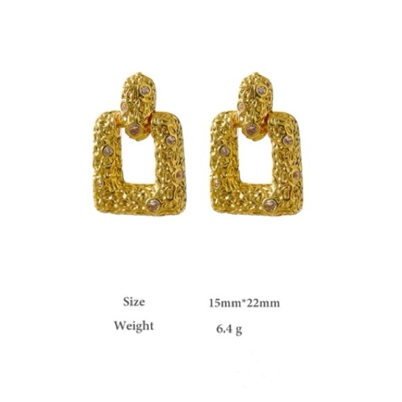 💛Gold plated square stud earrings - Picture 3 of 7
